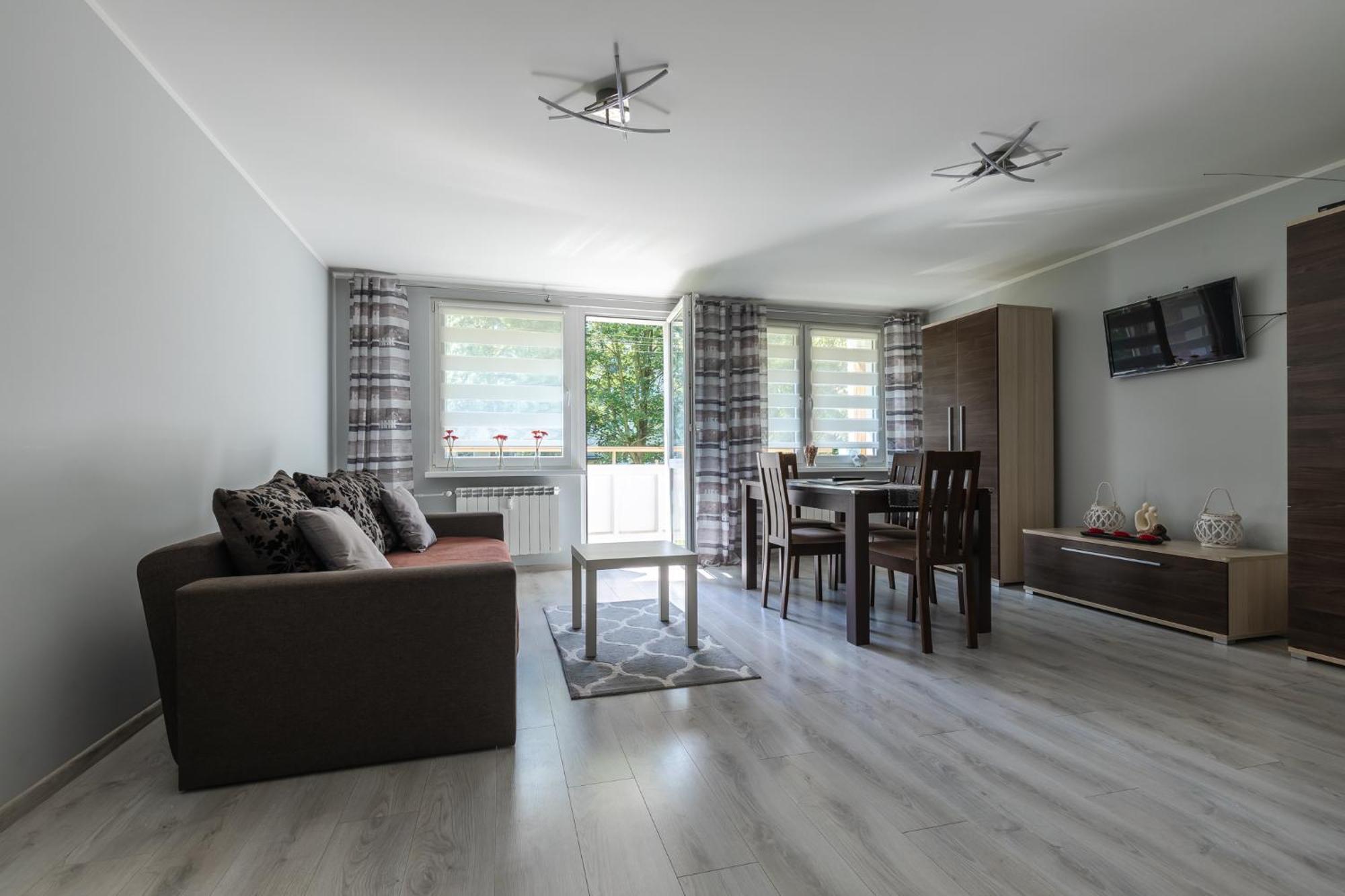 Apartament Przy Termach Cieplickich Julcia Єленя-Ґура Екстер'єр фото